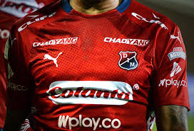 Su debut profesional con el poderoso de la montaña se produjo el 14 de septiembre de ese mismo año contra el boyacá chicó , partido en el que además de jugar sorprendentemente, también anotaría su primer gol. Camiseta Independiente Medellin Tienda Online De Zapatos Ropa Y Complementos De Marca