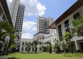 The common curriculum spans western and asian cultures and perspectives, and the college prepares students to succeed in an interconnected global environment, introducing modes of inquiry, fostering core intellectual skills. 8 July 2015 A Peek At Yale Nus College S New Campus Yale Nus College