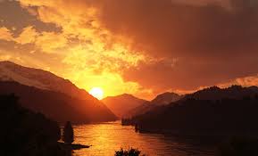 This Looks So Peaceful I Could Fall Asleep Looking At It Lake Sunset Sunset Background Sunset