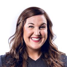 Elise Dailey's Instagram, Twitter & Facebook