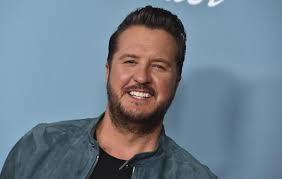 Luke Bryan clarifies that he didn't slip