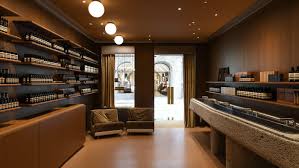 Discover aesop's superlative skincare range, including perfume, gift sets and room spray. Aesop Getreidegasse Von Jakob Sprenger Interior Shop Interieurs