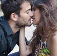 Una piccola esperienza televisiva, questa che gli ha dato la possibilità di conoscere nel 2015 la bellissima ariadna romero, attrice e modella cubana, con la. Il Termometro Delle Coppie E Nato Leonardo Il Figlio Di Pierpaolo Petrelli E Ariadna Romero Starpeoplenews