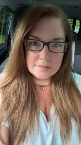 I don't normally participate in selfie Sunday, but it was a good hair day.  Be nice lol.