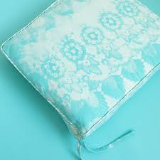 How complicated you want to make the seat will depend upon your skill level. Piece Of Cake Diy How To Make Chair Cushions Elizabeth Made This