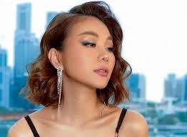 Thanh Hằng: Tiểu Sử "Chị Đại" Làng Mẫu Việt, Từ Hoa Hậu Đến Diễn Viên Và  Cuộc Sống Hôn Nhân Bên Nhạc Trưởng Tài Ba