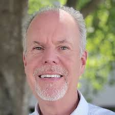 How to Find Finance and Facilities Consultant Email Addresses (2025 Guide)