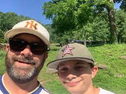 Let's do themed league days... Saturday is wear your shortest shorts!!! Cya  there!