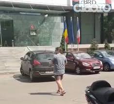 Radu almasan de la bosquito a postat pe pagina sa de facebook faptul ca primul invitat din concertul in onoarea lui ovidiu lipan tandarica va fi chiar castigatorul x factor 2. Radu Almasan De La Bosquito A Pierdut Lupta Cu Kg In Plus Video