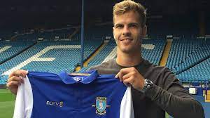 Der 25 jahre alte innenverteidiger wird für ein jahr vom englischen zweitligisten sheffield wednesday ausgeliehen. Owls Land Dutch Defender News Sheffield Wednesday