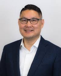 Chris Ellenson's Instagram, Twitter & Facebook