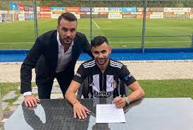 Hakan korkmaz, beşiktaş oyuncusu rachid ghezzal'ın menajeridir. E0b3eyphso2l1m