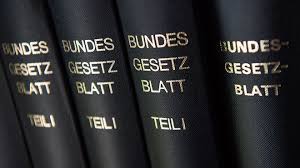 In der türkei sollen große soziale medien ansprechpartner bereithalten, sonst drohen hohe strafen. Achtung Hau Ab Gesetz In Kraft Neuregelungen Des Migrationspakets Im Uberblick Pro Asyl