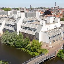 This prominent position gives our graduates a leading edge in applying for academic posts and for functions outside academia. Leiden University Centre For Linguistics Lucl Leiden University