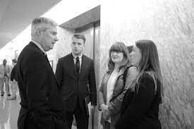 Sheldon whitehouse ретвитнул(а) jonathan lemire. Sheldon Whitehouse On Twitter I Met With The Famous Juliana Of The Juliana Case In Oregon Which Is Young People Suing To Protect Their Right To A Safe And Stable Future