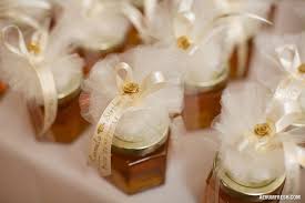 Honey Wedding Favors Diy Ideas That Are Inspired Honey Jar Wedding Favors Diy Wedding Favors Wedding Favour Jars