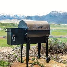 Traeger Grills Junior Elite Wood Pellet Grill And Smoker Grill Smoke Bake Roast Braise And Bbq Bronze Pellet Grills Smokers Traeger Grill Traeger Smoker