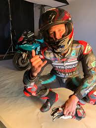 Tidak hanya oleh pedrosa, lorenzo kembali di asapi oleh pemimpin hasil klasemen sementara motogp yaitu valentino rossi. Hasil Motogp Jerez Espana 2020 Fabio Quartararo Juara Perjuangan Marquez High Side Crash Pertamax7 Com