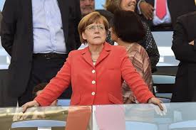 Angela merkel, 2005 news her christian democratic union narrowly defeated gerhard schröder's social democratic party (sdp) in september elections. E Se Angela Merkel Si Dimettesse Da Cancelliere Giornalettismo