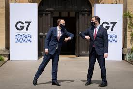 Queen elizabeth ii poses with g7 leaders. Britain Hosts G7 Health Summit Amid Pressure To Broaden Covid Vaccine Access Reuters