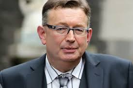 Solicitor Kean 'failed to return deeds for ex's homes', court told