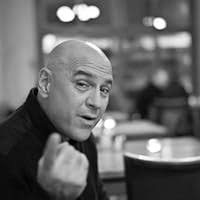 Amazon.com: Unposed (English, German, French, Dutch and Spanish Edition):  9783832794200: Semetko, Craig, Erwitt, Elliott: Books