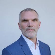 Eric Flatt's Instagram, Twitter & Facebook