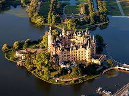 Schwerin Palace Schweriner Schloss 1845 57 Schwerin Germany Gottfried Semper Friedrich August Stuler Georg Germany Castles Schwerin Beautiful Castles