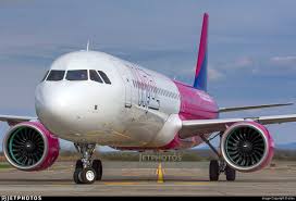 Customer service 7/7 · service 7/7 · cheap flights from £19 G Wukn Airbus A321 271nx Wizz Air Uk Allex Jetphotos