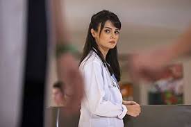 Sinem Unsal In Mucize Doktor 2019 Doktorlar Unluler Guzellik