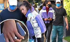Stanbury was previously married to cem habib, from whom she split in december 2019. Kelly Gale Shows Off Her Diamond Engagement Ring As She Steps Out With Fiance Joel Kinnaman Daily Mail Online