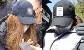 경북 구미 한 빈집에서 지난달 숨진채 미라 상태로 발견된 3세 여아의 외할머니로 알려진 석모(48)씨가 친모였다는 사실이 밝혀졌다. Bn Jjcuddfprnm