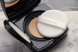 foundation review chanel les beiges gel touch cushion a