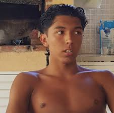 Boca Juniors vendió a Jorman Campuzano a Atlético Nacional en 1.700.000 de  dólares. El futbolista colombiano viaja a su país para seguir su carrera en  el club de Medellín.