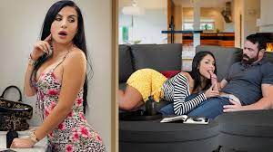Camila Cortez & Sandy Love - Family Threesome - Porn00