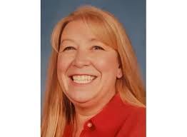 Emma Blocker's Instagram, Twitter & Facebook