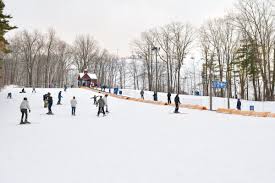 London tourism london hotels london vacation rentals london packages flights to london london attractions london travel forum london photos london map london guide. 25 Fun Outdoor Winter Activities In London For Kids Adults To Do Canada