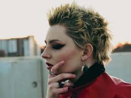 Betty Farr, Greenville's 'Mrs. Claus,' brings Christmas magic spanning  generations