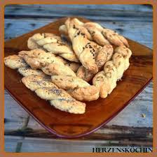 Quark Stangerl Zum Wein Oder Bier Foodblog Herzenskochin Rezept Lebensmittel Essen Kochen Und Backen Snack Ideen
