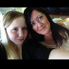 Leigh Gale's Instagram, Twitter & Facebook