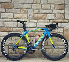 Pin By Tansu Kurt On Cyclisme Road Bike Cycling Racing Bikes Road Bike