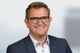 EB-SIM baut Vertriebsteam aus