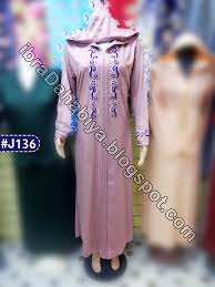 فن الطرز الرباطي برشمة غير مألوفة في جلابة مغربية fashion kimono top women