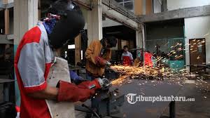 Pendaftaran pelatihan kerja tahun 2018 akan diselenggarakan atau diberangkatkan oleh dinas tenaga kerja kabupaten gresik bekerjasama kemenaker ri di jawa barat. Kurangi Angka Pengangguran 1 440 Anak Putus Sekolah Di Riau Mendapat Pelatihan Ketrampilan Gratis Halaman 2 Tribun Pekanbaru