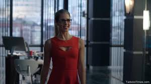 Emily bett rickards is very sexy and these emily bett rickards hot images will leave you drooling. The Green Arrow Nerd Girl Problems