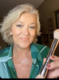 I'm loving how we support and encourage each other! Thank you to every  single person sharing your work and every single person admiring that work!  That goes for sharing accomplishments and milestones