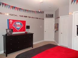 Sports Fan Bedroom Boy Sports Bedroom Boys Bedrooms Baseball Bedroom