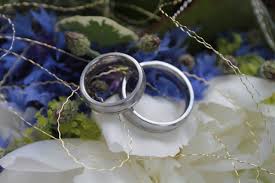 Etwas Altes Etwas Neues Etwas Geliehenes Etwas Blaues Ideen Und Bedeutung In 2020 Mit Bildern Hochzeit Hochzeitsfotos Braut