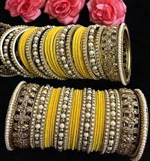 Pin By Vm Moochooram On Bangles Bangles Jewelry Designs Bridal Bangles Bangle Designs