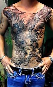 Trong giới giang hồ, nếu xếp theo vai vế thì những ai xăm hình xăm rồng, đại bàng thì được xếp hàng vào anh cả.chính vì vậy, những ai không thuộc hàng anh cả thì tuyệt đối không được xăm hình đại bàng.việc xếp chiếu trên không chỉ do đàn em ca tụng mà còn phải được sự công nhận của các bang chủ khác. Hinh XÄƒm Ä'áº¡i Bang Kin LÆ°ng Ä'áº¹p